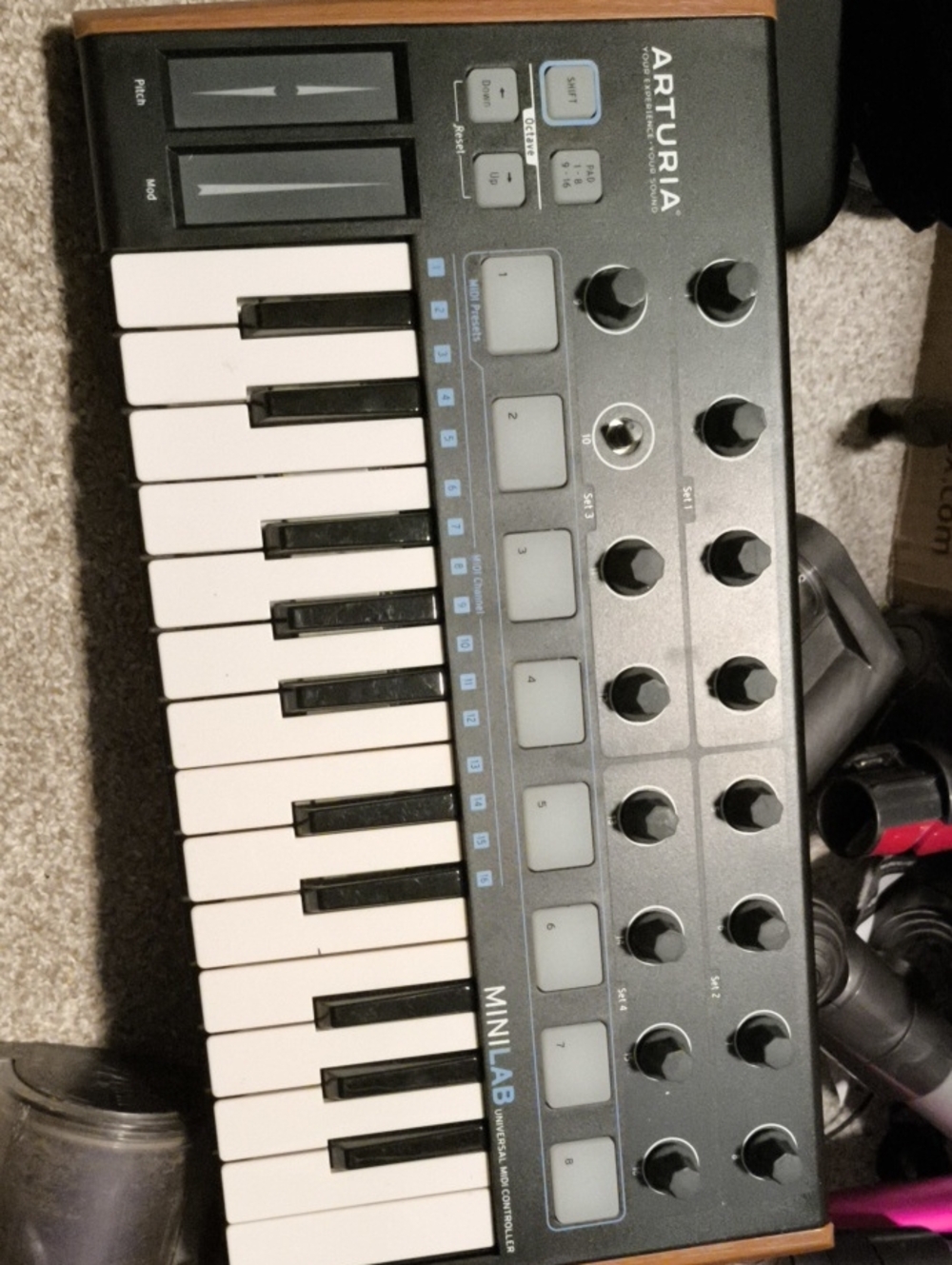 MiniLab MIDI Keyboard Controller - Black/White